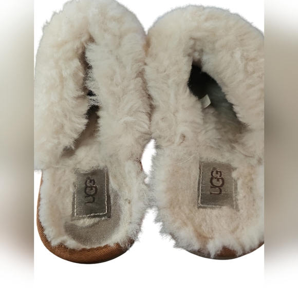 UGG  COZY Knit Slippers - Picture 8 of 8
